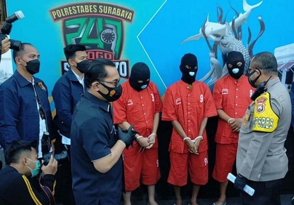 Polrestabes Surabaya menangkap mafia tanah