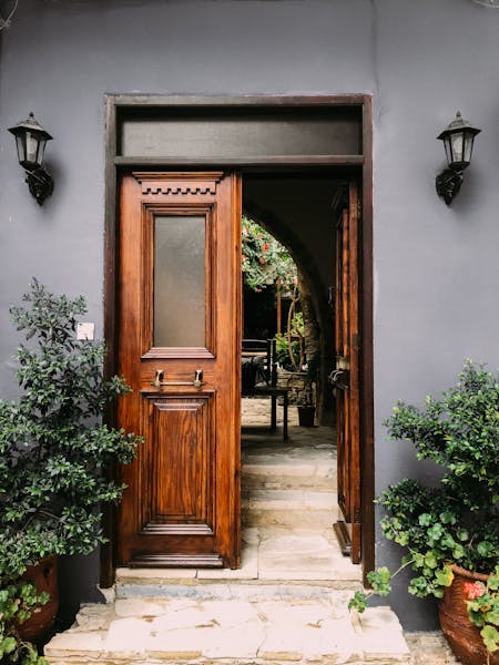 warna pintu kayu alami