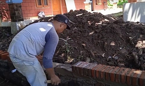 pembuatan pondasi rollag batu bata